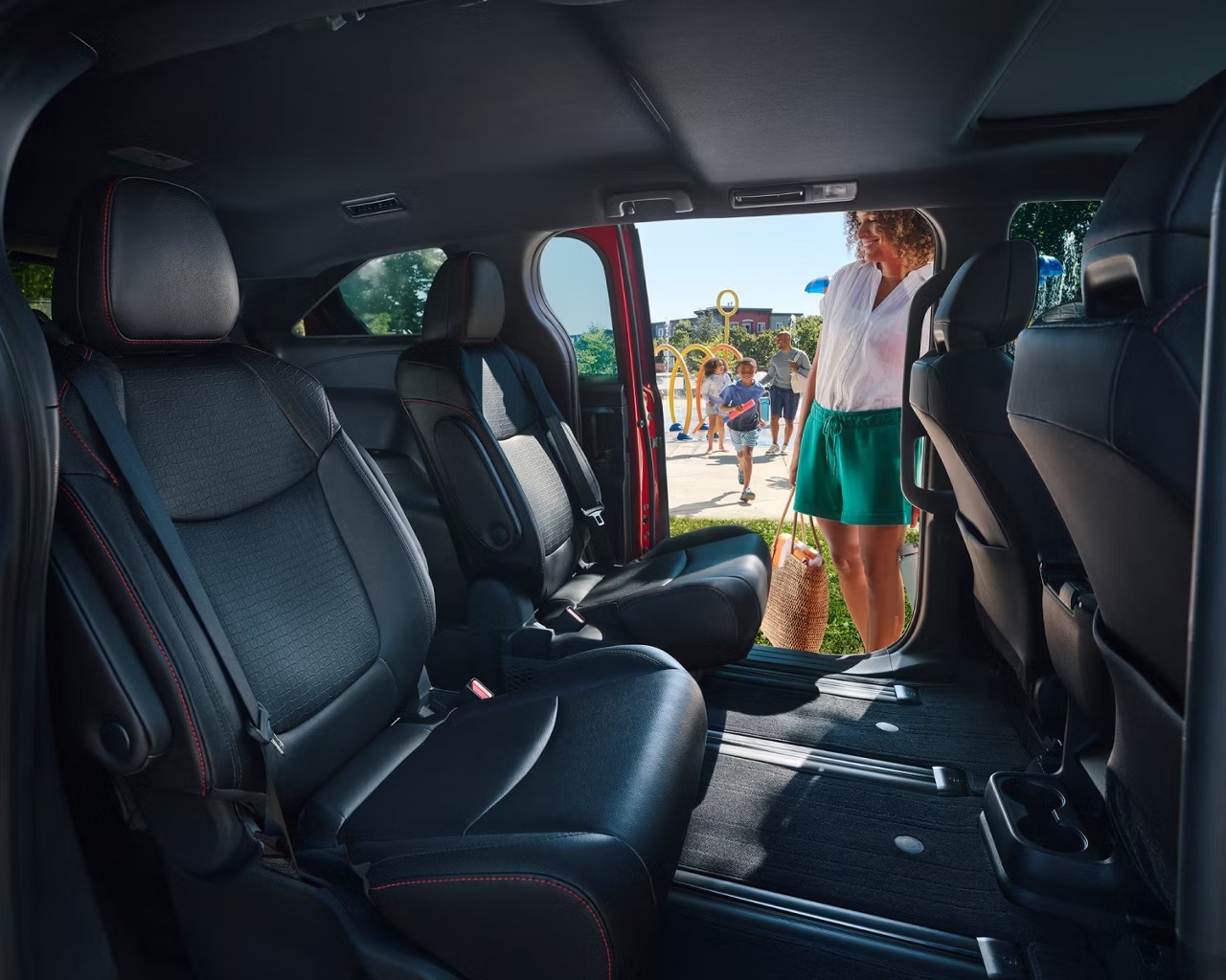 2026 Toyota Sienna in Stouffville, ON